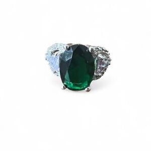 Vintage Style 925 Sterling Silver Emerald Green Cocktail Ring